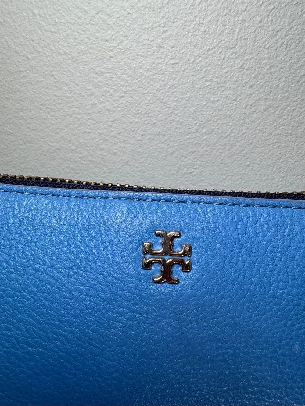 Tory Burch Blue Pebbled Leather Crossbody Bag + Twilly & Charms